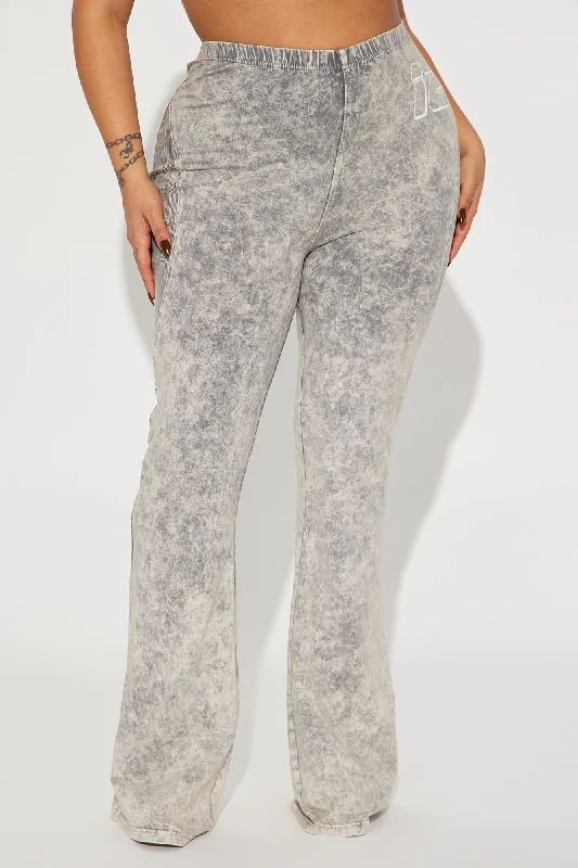 Devon Washed Flare Pant - Grey/combo