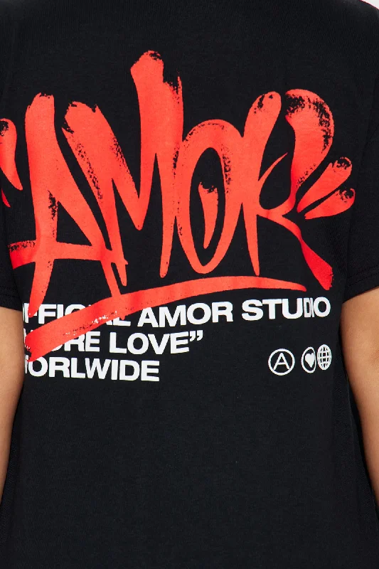 Mi Amor Graphic Tshirt - Black/Red