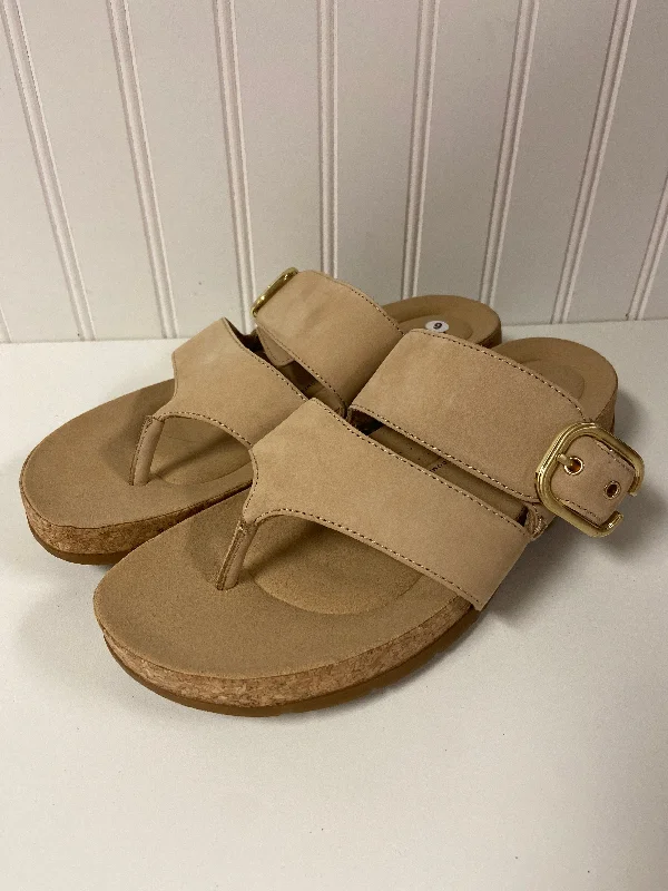 Sandals Flip Flops By Clarks In Beige, Size: 9