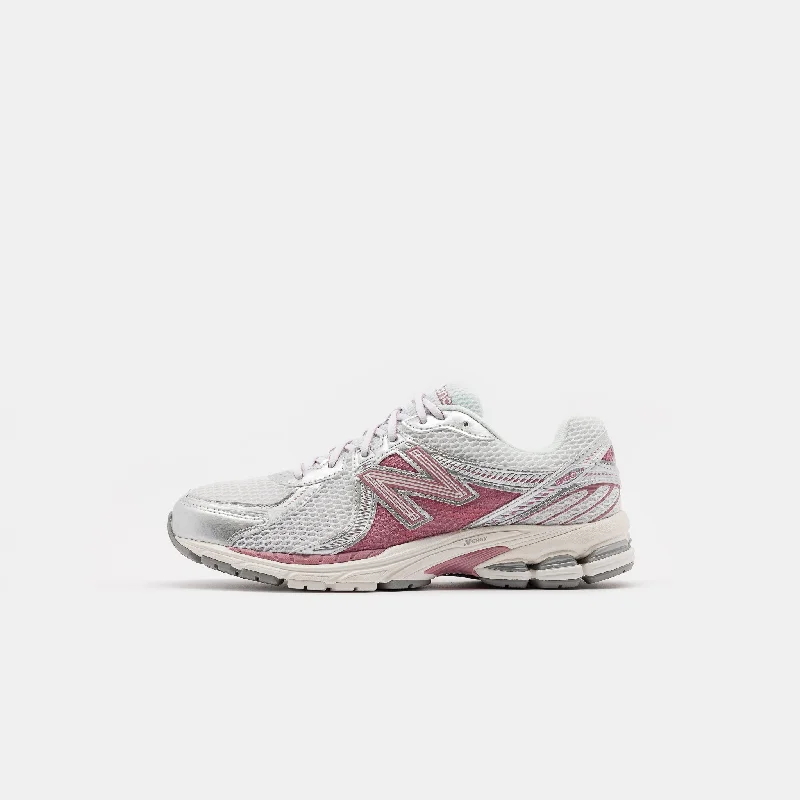 860 V2 Sneaker in Reflection/Rosewood/Orb Pink/Silver Metallic