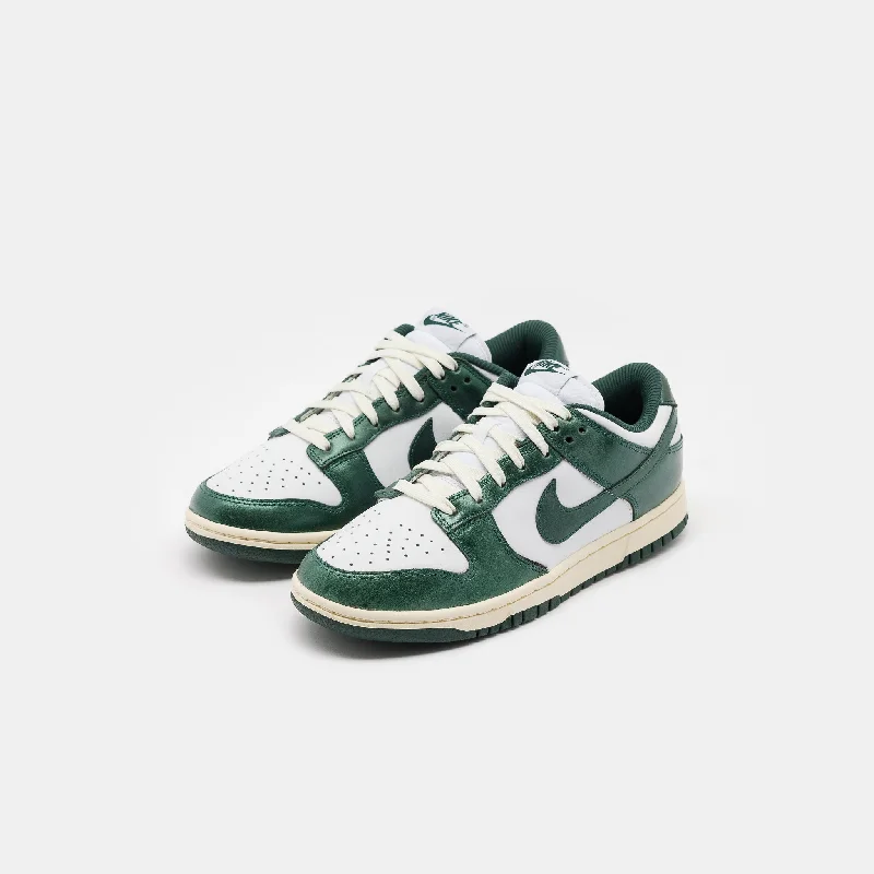 Dunk Low Sneaker in White/Pro Green/Coconut Milk