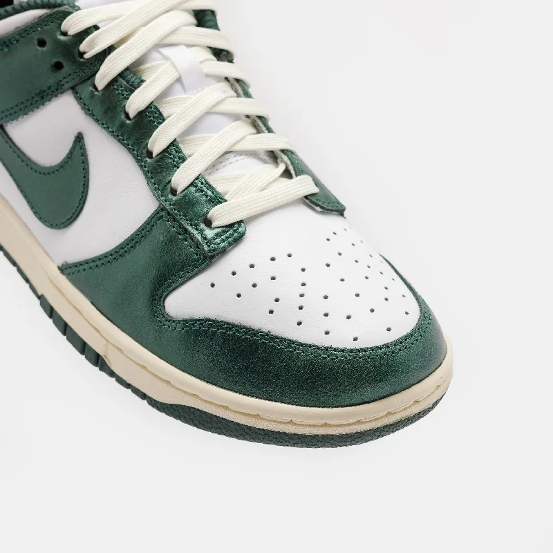 Dunk Low Sneaker in White/Pro Green/Coconut Milk