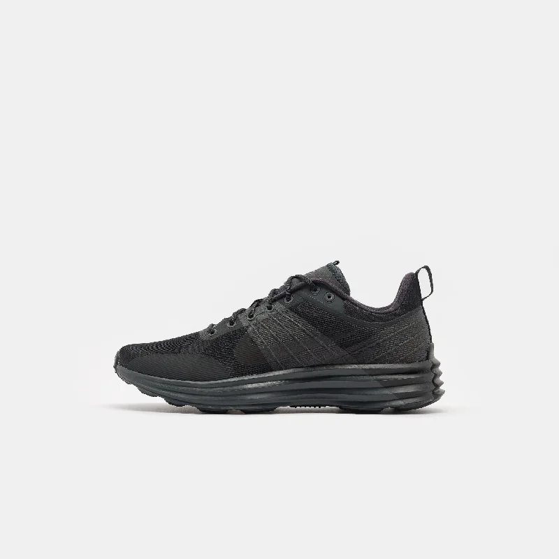 Lunar Roam Sneaker in Dark Smoke Grey/Black