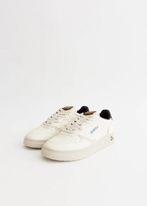 Women's Medalist Low Sneakers