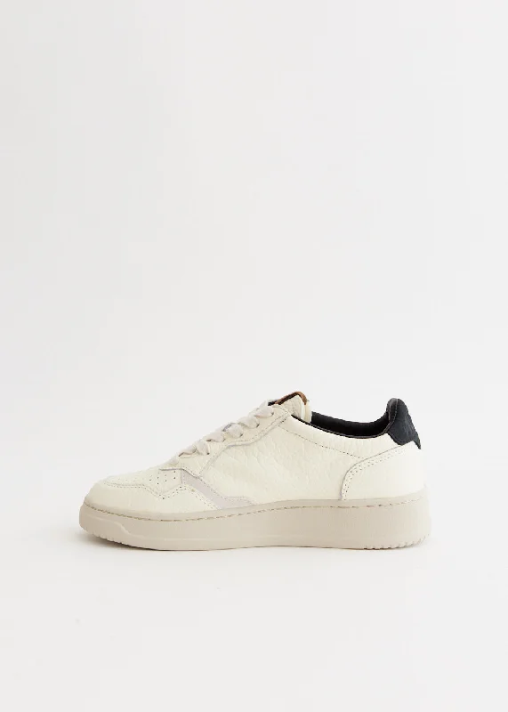 Women's Medalist Low Sneakers