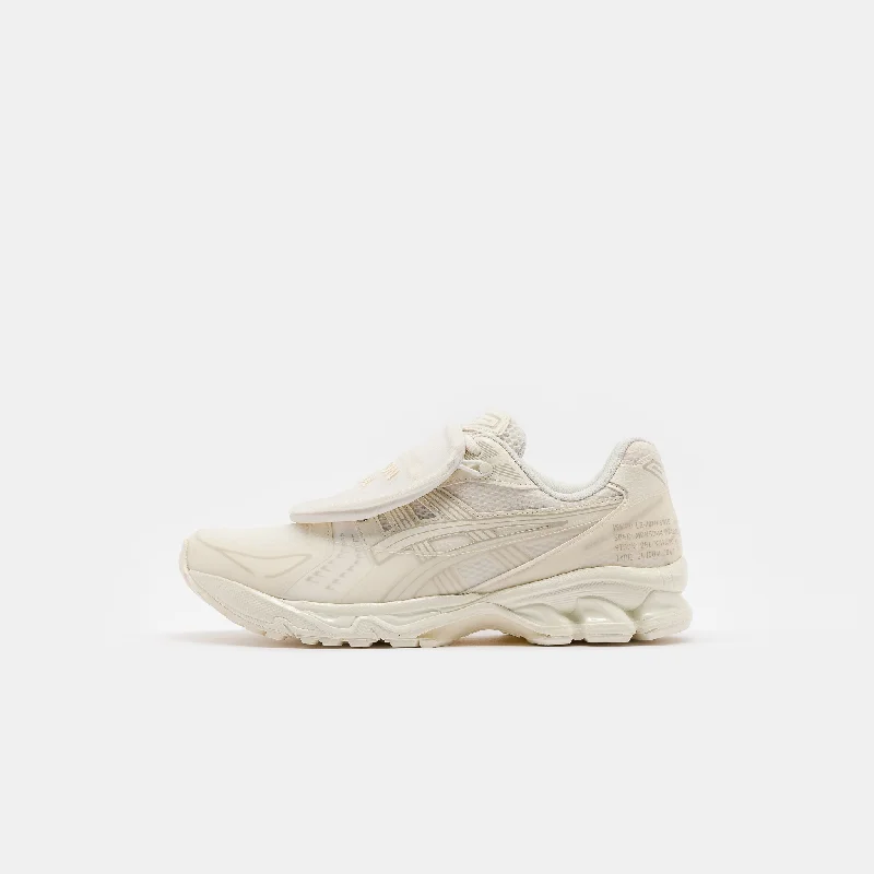 SBTG Gel-Kayano 14 Sneaker in Cream/Cream