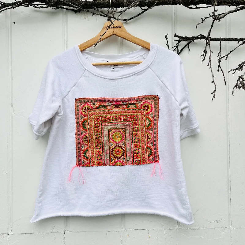 VH-1412 Hmong Embroidered White Sweatshirt