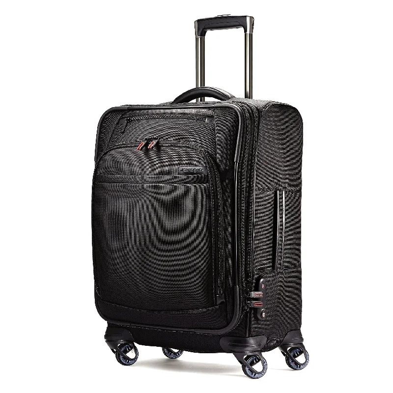 Pro 4 Dlx Softside 21" Spinner