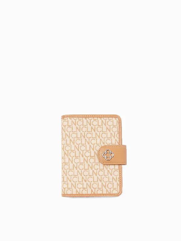 Top-rated money clips for everyday use Cowhide Leather Passport Covers & Wallets with a Rustic Western LookAiah Passport Holder