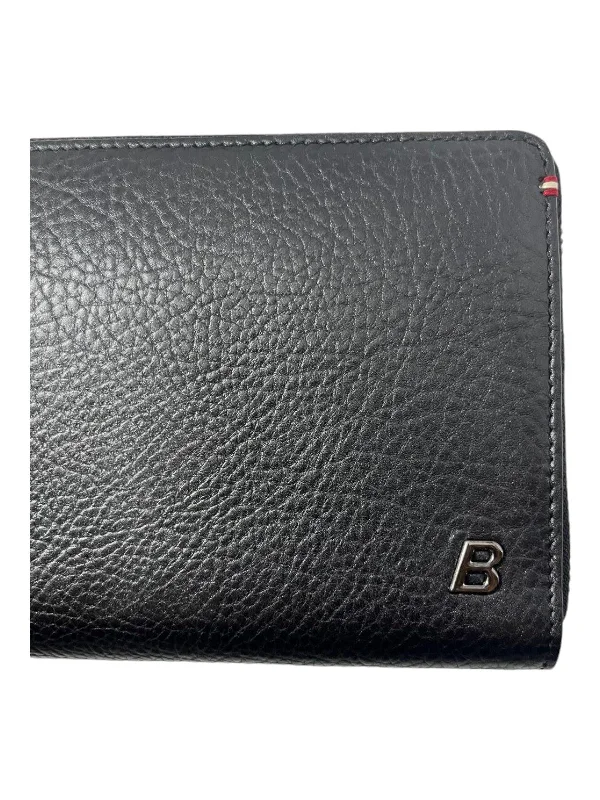 Money clips with built-in bottle openers Foldable Passport Covers & Wallets Made of Flexible PVC for Easy StorageBally Balen 6218473 Travel Wallet Black Calf Grained Leather