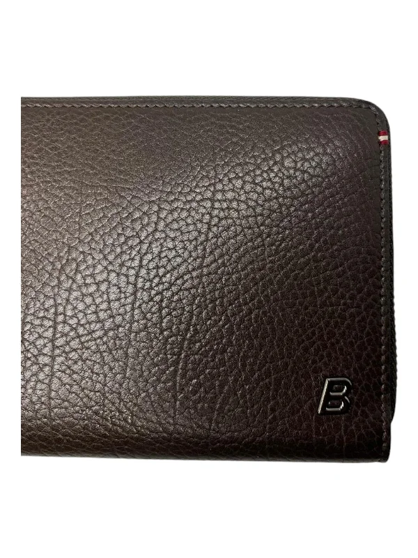 Money clips vs traditional wallets Minimalist Carbon Fiber Passport Covers & Wallets for Modern MenBally Balen 6218474 Travel Wallet Brown Calf Grained Leather