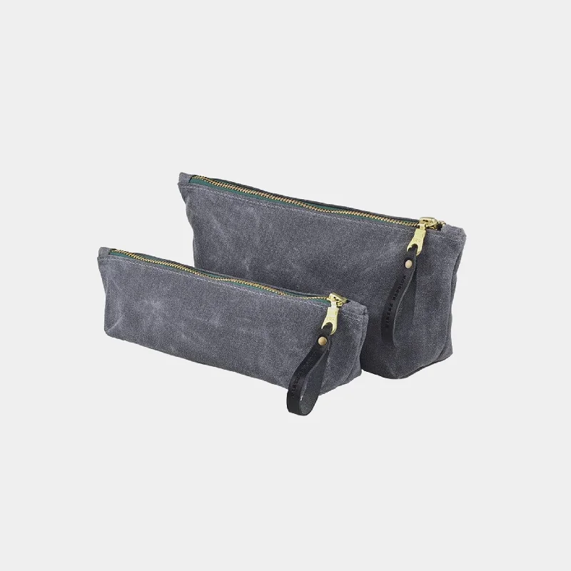Slim money clips for minimalist wallets Vegan Leather Passport Covers & Wallets for Environmentally Conscious PeopleWaxed Canvas Zip Bag