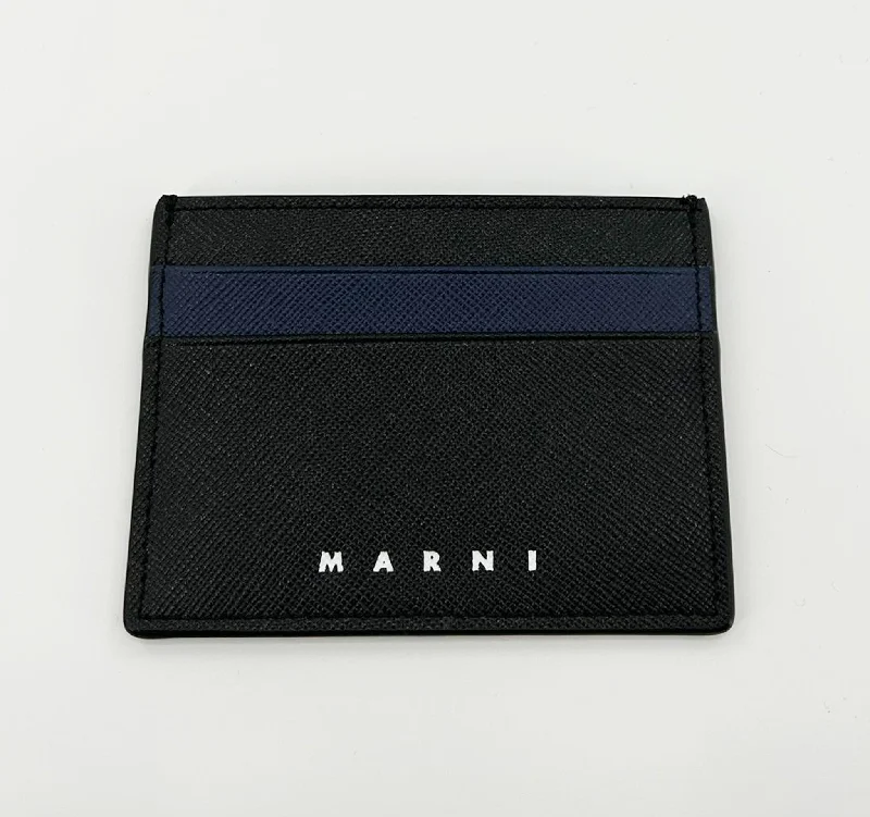 Money clips vs traditional wallets Colorful Floral-Printed Passport Covers & Wallets for Fashionable WomenMarni Saffiano Leather Card Holder - Black/Blue