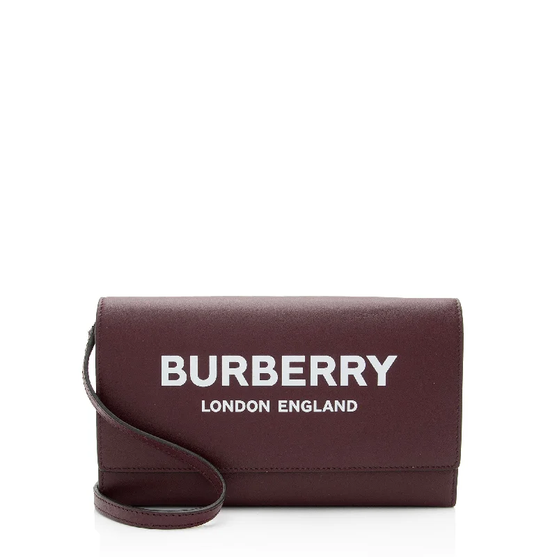 Eco-friendly money clips made from sustainable materials Burberry Leather Hazelmere Wallet on Strap Eco-friendly money clips made from sustainable materials Burberry Leather Hazelmere Wallet on Strap