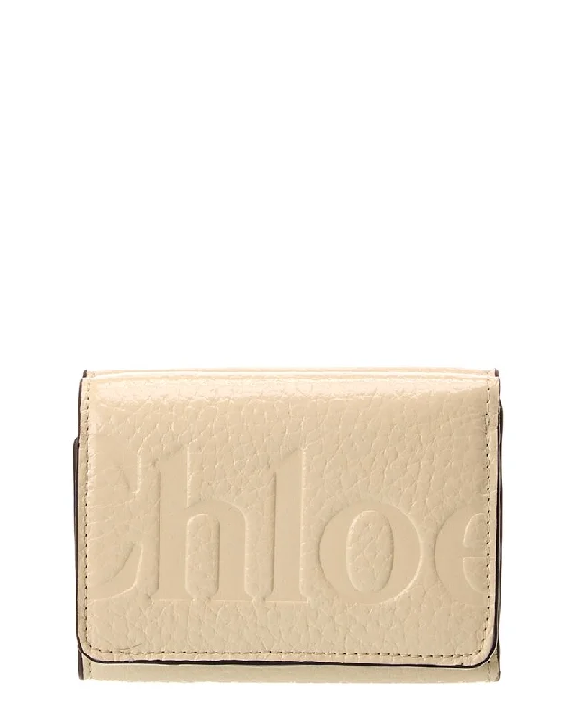 Luxury leather money clips with card slots Chloé Logo Leather Trifold Wallet