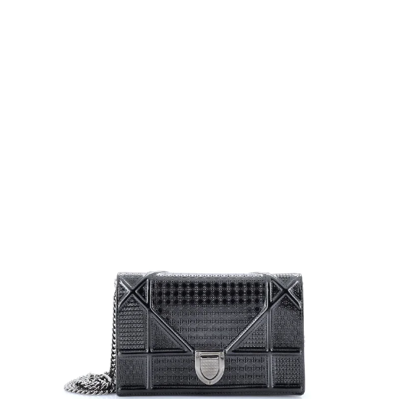 Money clips with magnetic closure Diorama Wallet on Chain Cannage Embossed Calfskin