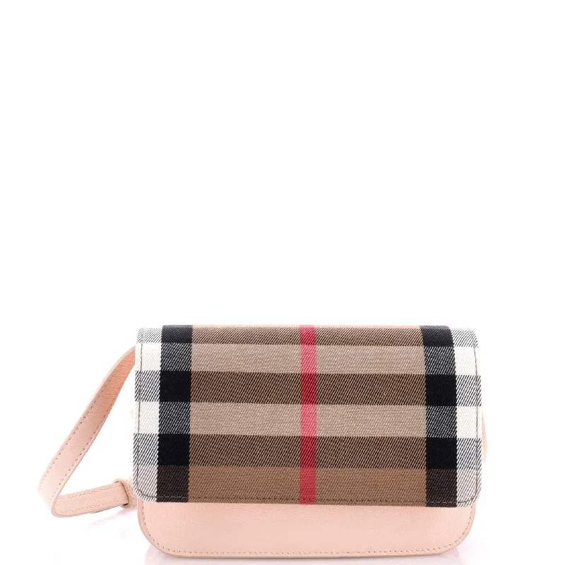 Money clips with magnetic closure Hampshire Wallet on Chain Leather and House Check Canvas Money clips with magnetic closure Hampshire Wallet on Chain Leather and House Check Canvas