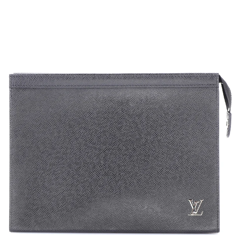 Money clips vs traditional wallets Pochette Voyage NM Taiga Leather MM