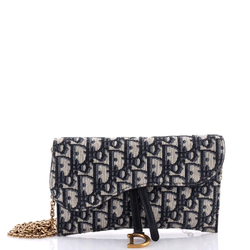 Money clips vs traditional wallets Saddle Chain Wallet Oblique Canvas