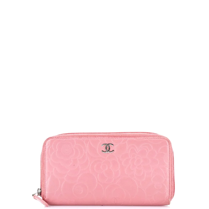Money clips with magnetic closure Zip Around Wallet Camellia Lambskin