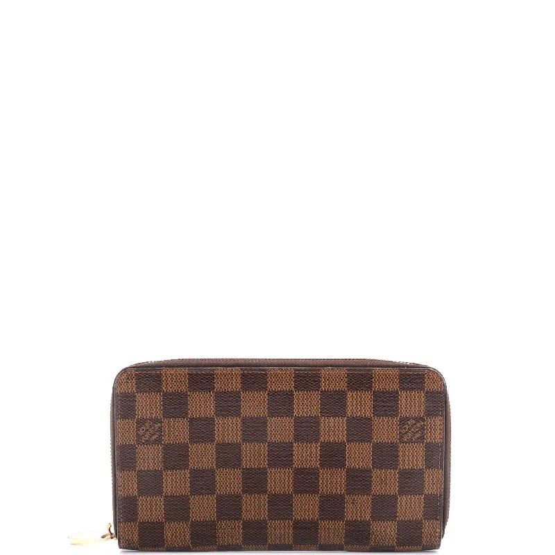 Money clips for women with sleek designs Zippy Organizer Damier